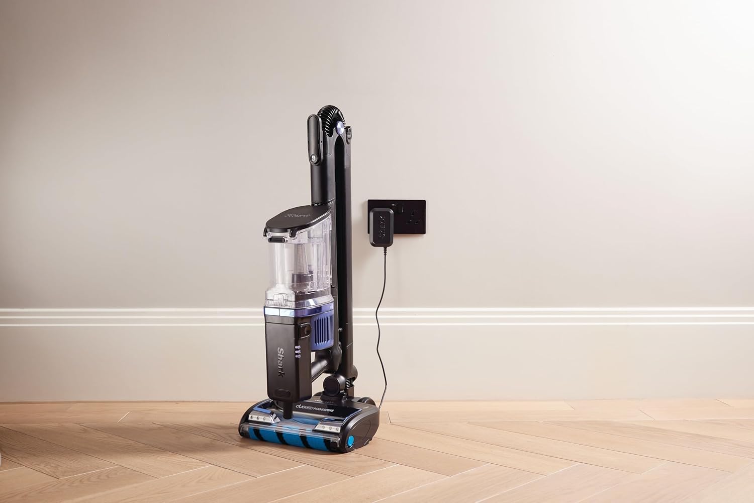  Shark iz300 cordless stick vacuum