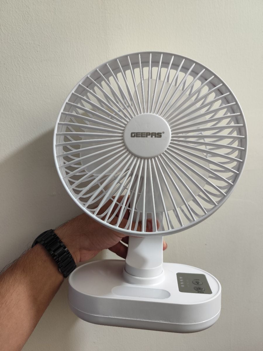  Geepas rechargeable fan gf21157