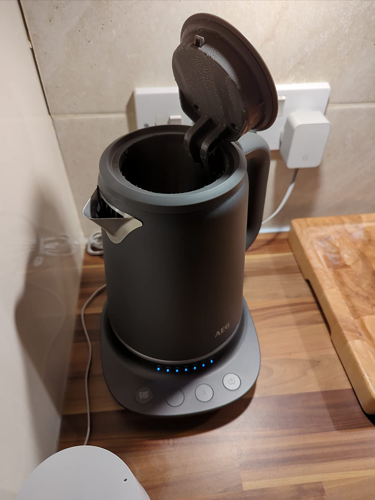  AEG digital kettle k7-1-6bp