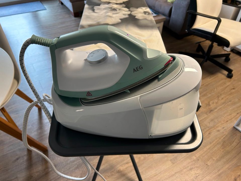  AEG STEAM IRON ST6