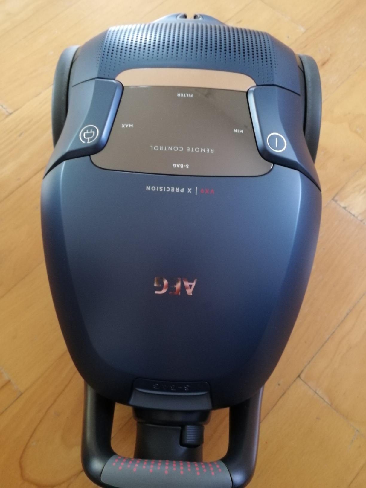  AEG vacuum cleaner vx9-4-8ibm
