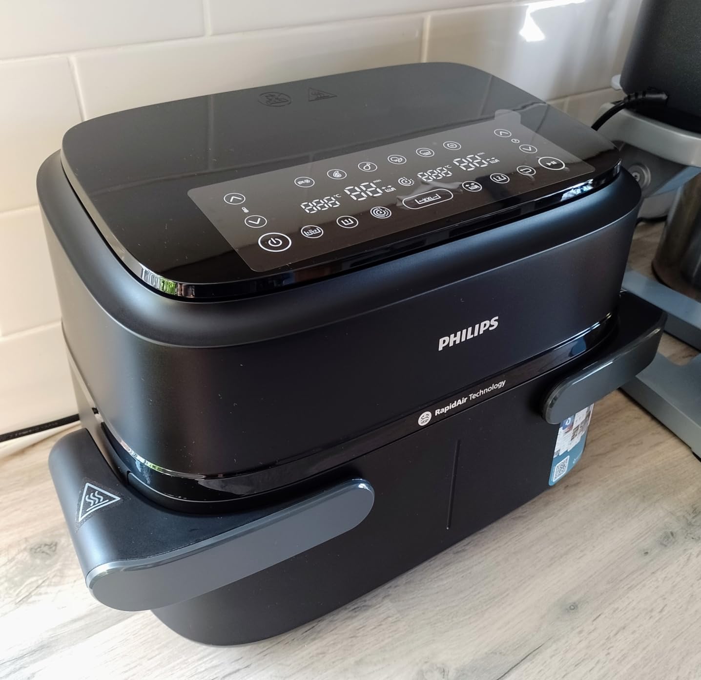  Philips na150 dual air fryer