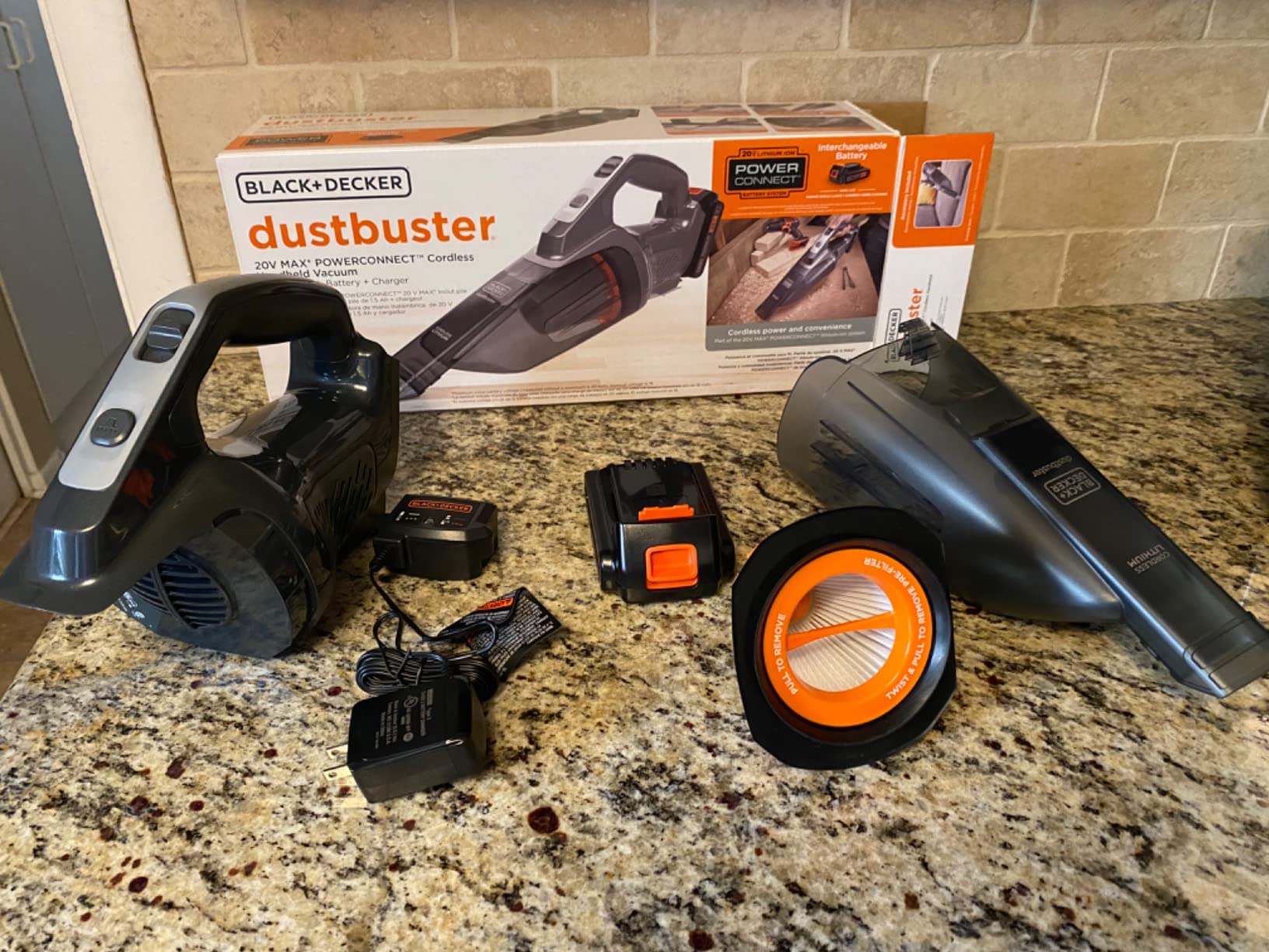  Black+decker handheld vacuum bchv001c1