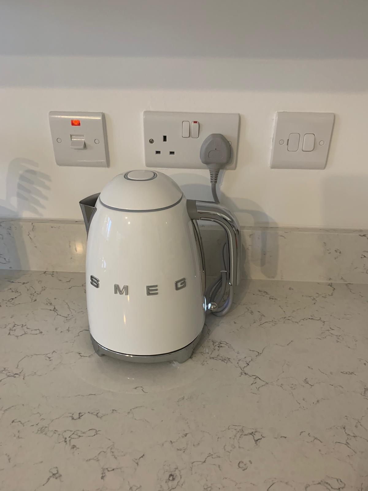  Smeg retro style kettle klf03