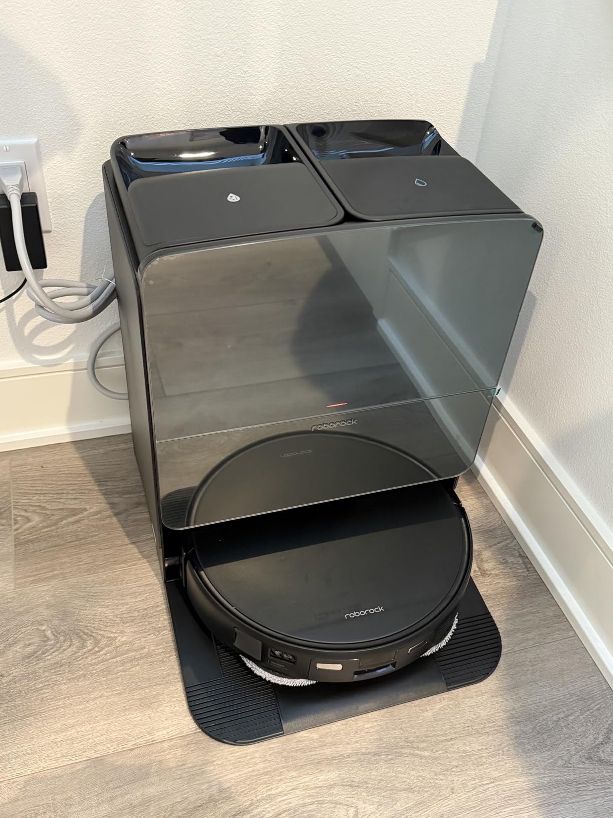  Roborock robot vacuum Saros 10r