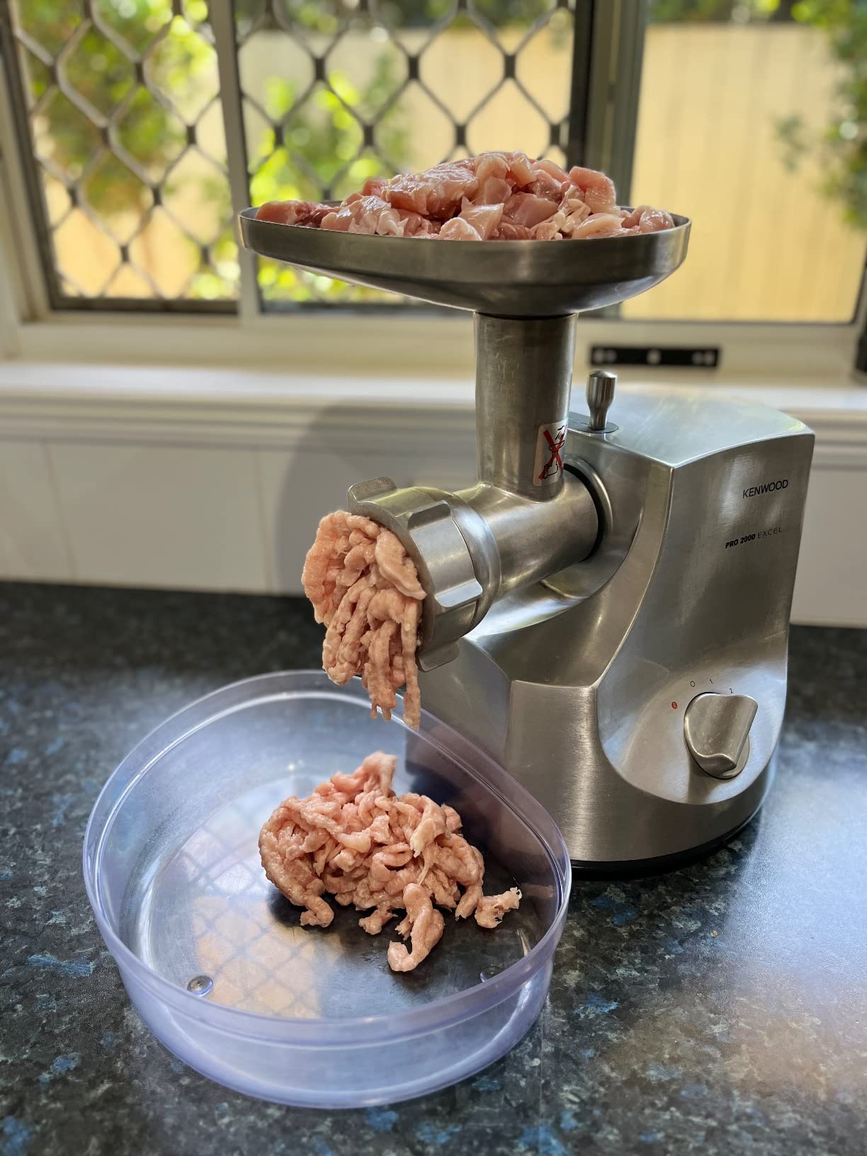  Kenwood meat grinder mg700