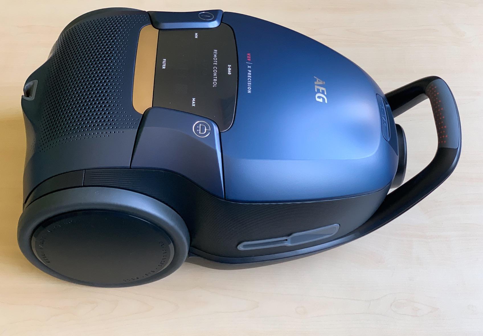  AEG vacuum cleaner vx9-4-8ibm
