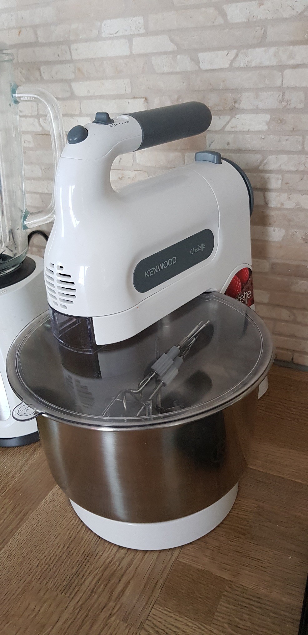  Kenwood hand mixer 680