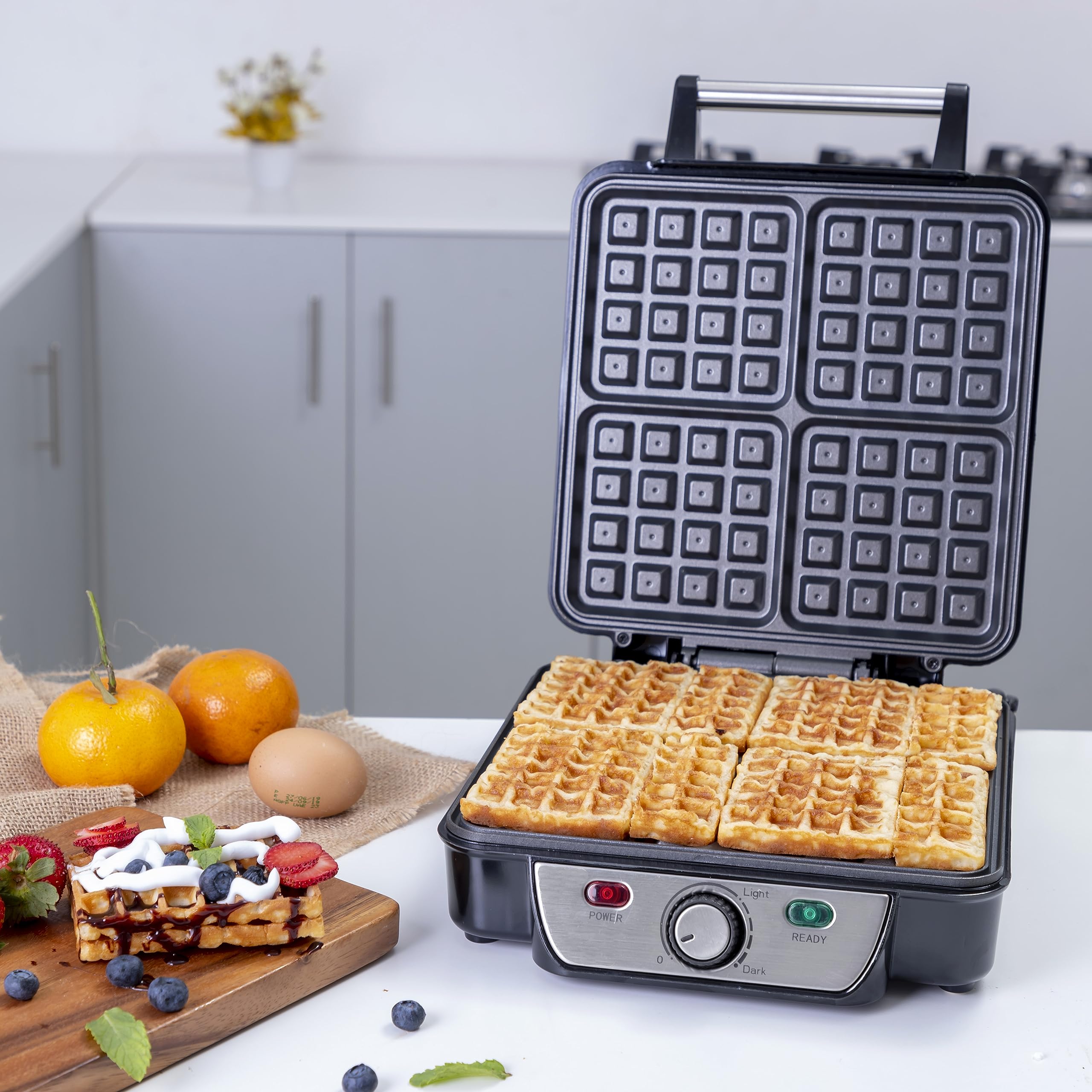  Geepas 5417 waffle maker