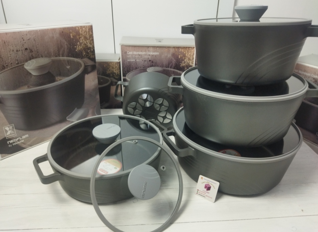  Neoflam cookware set