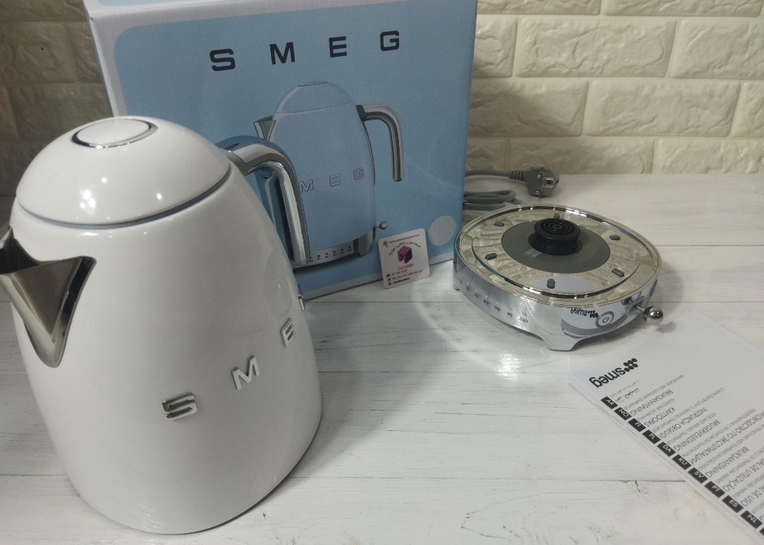  Smeg kettle klf04