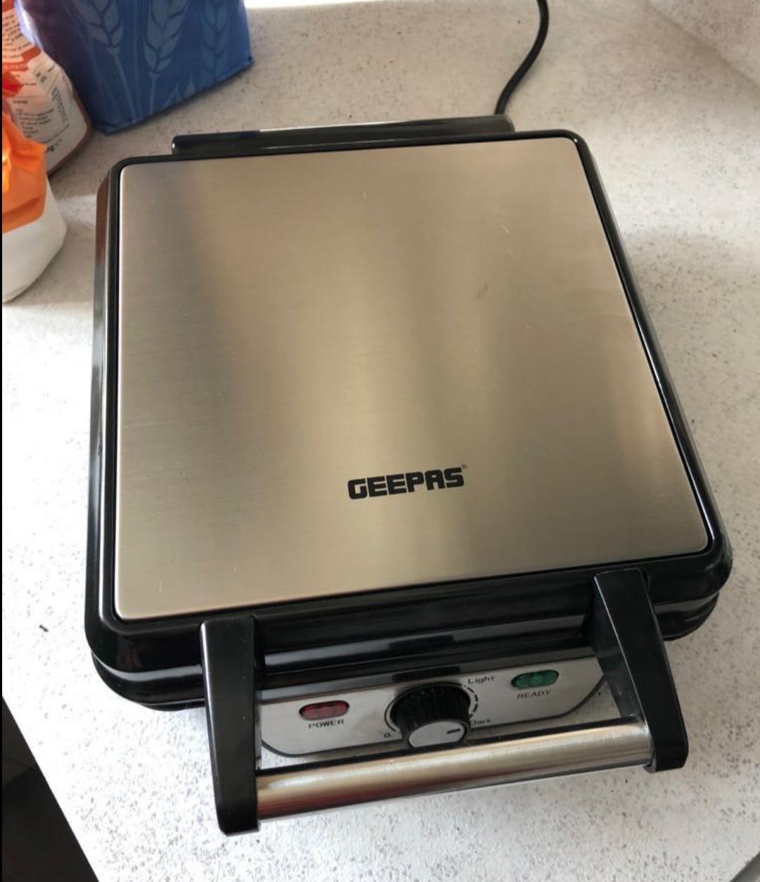  Geepas waffle maker 5417