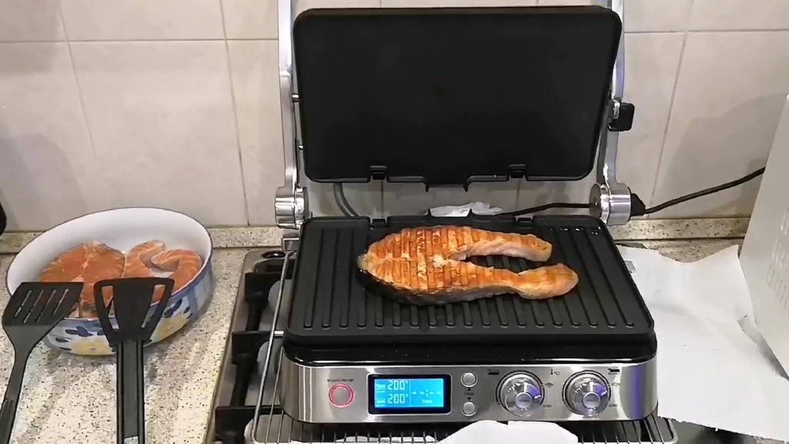  Delonghi grill cgh1012