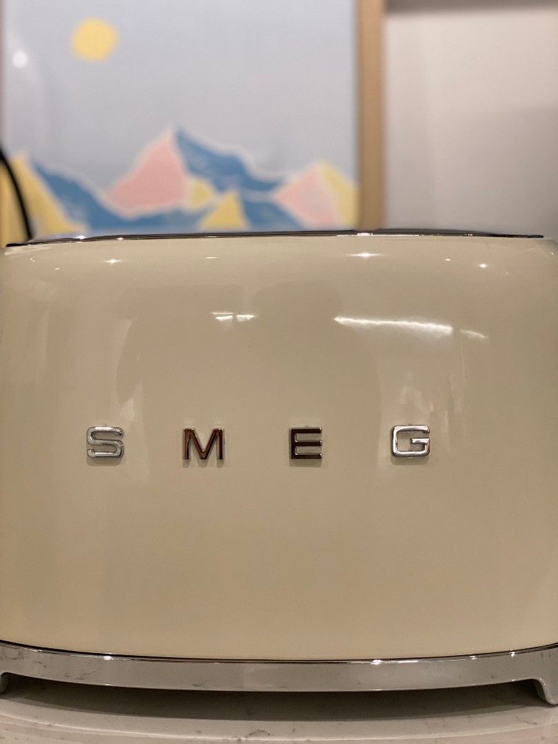  Smeg tsf01 toaster